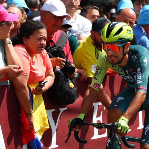 Daniel Felipe Martínez, en el podio del Giro de Italia 2024