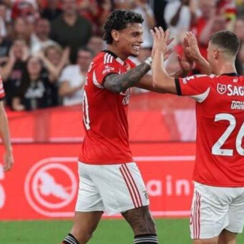 Richard Ríos jugó 66 minutos con Benfica.