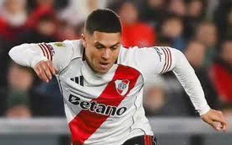 Juan Fernando Quintero debutó en empate de River frente a San Lorenzo