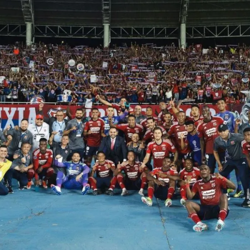 DIM avanza y jugará ente Lanús la Copa Sudamericana.